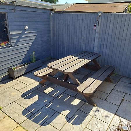 Beach & Tonic Beachside Chalet Humberston Exterior photo