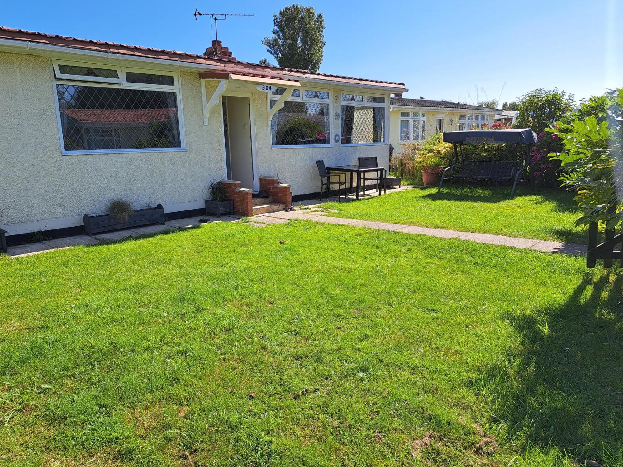 Beach & Tonic Beachside Chalet Humberston Room photo